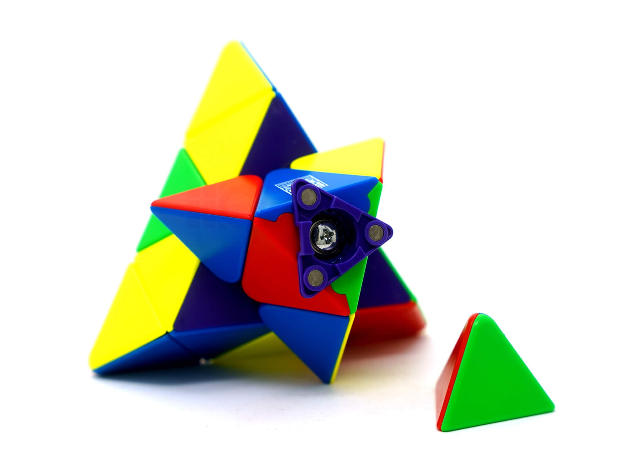 Pyraminx RS MagLev MoYu — vista superior com as quatro cores em destaque