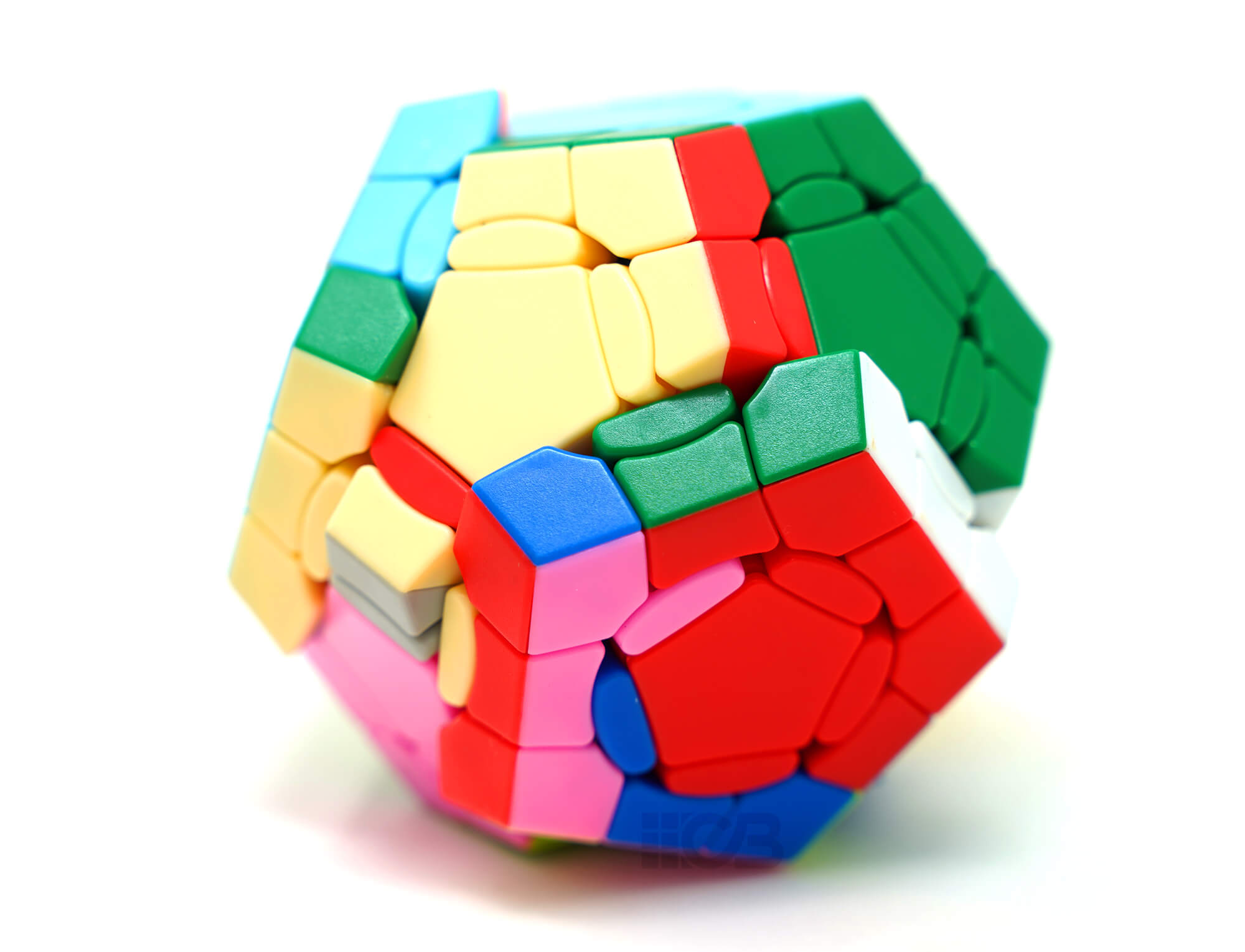 Detalhe das peças do Megaminx Crazy Colorido SengSo com cores vivas e giro aparente