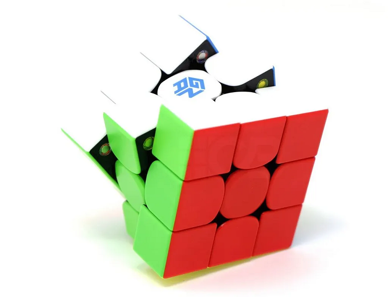 Cubo Mágico 3x3 GAN 356 M Standard stickerless — vista frontal